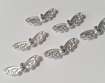 50 Flügel Perlen Engelflügel Metall Schmetterling silber hell Schutzengel 20