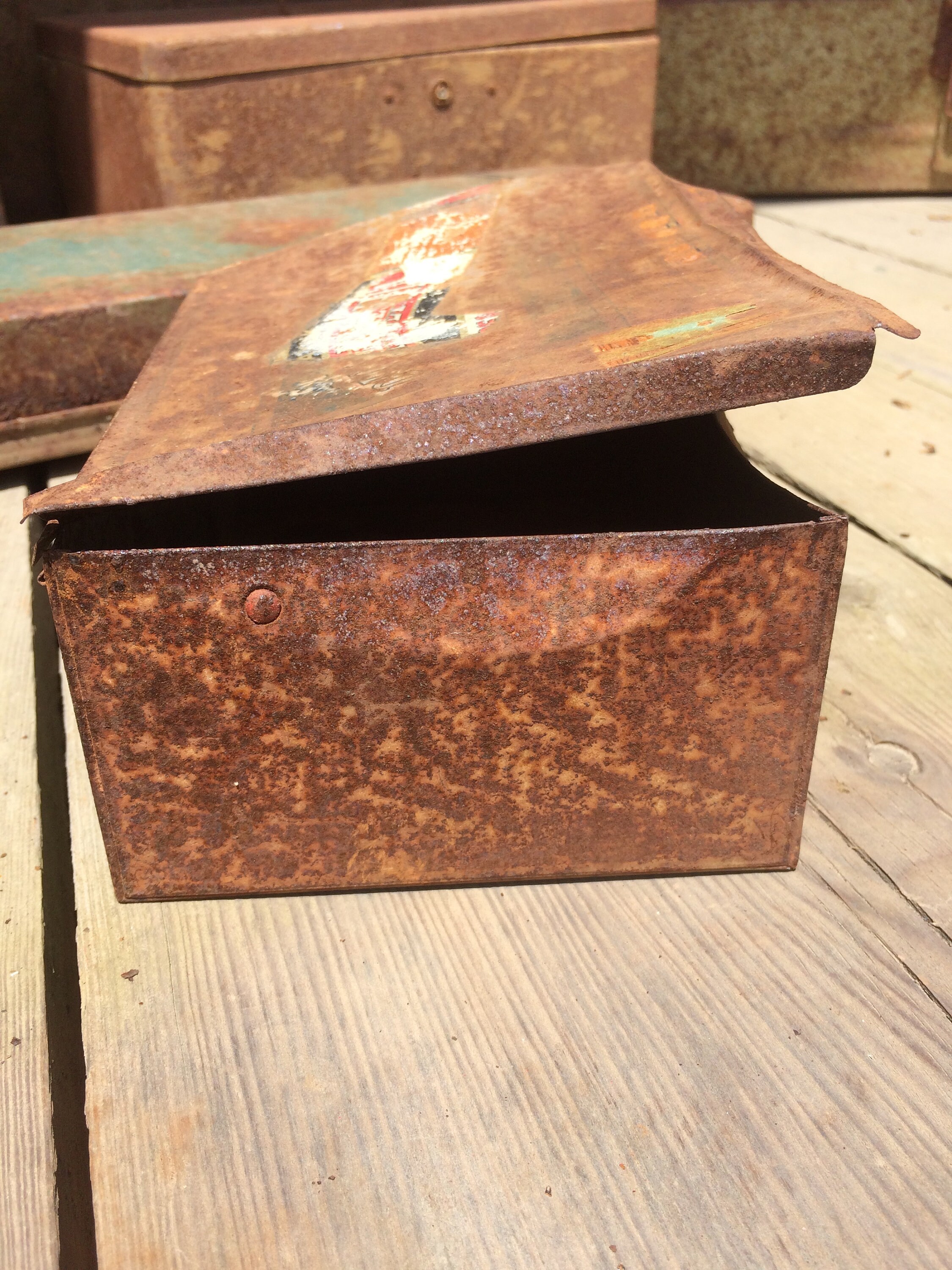 Vintage Phillies cigar tin rusty box | Etsy
