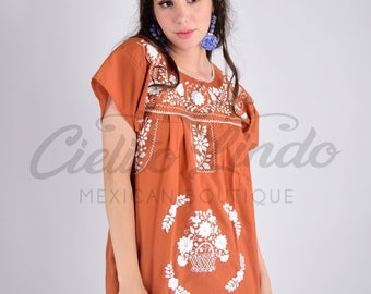 Texas Longhorns Blusa mexicana bordada floral hecha a mano College Spirit Top manga corta