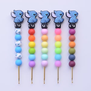 Pet Dog Alien Crochet Hook / Neon Rainbow Glow in the Dark Crochet Hook / Crochet Hook / Silicone Bead Crochet Hook