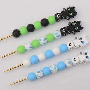 Dragons / Neon Rainbow Glow in the Dark Crochet Hook / Crochet Hook / Silicone Bead Crochet Hook