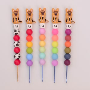 Tan German Shepherd Crochet Hook / Dog Crochet Hook / Crochet Hook / Silicone Bead Crochet Hook