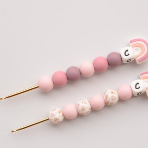Pink Rainbow Crochet Hook / Crochet Hook / Silicone Bead Crochet Hook