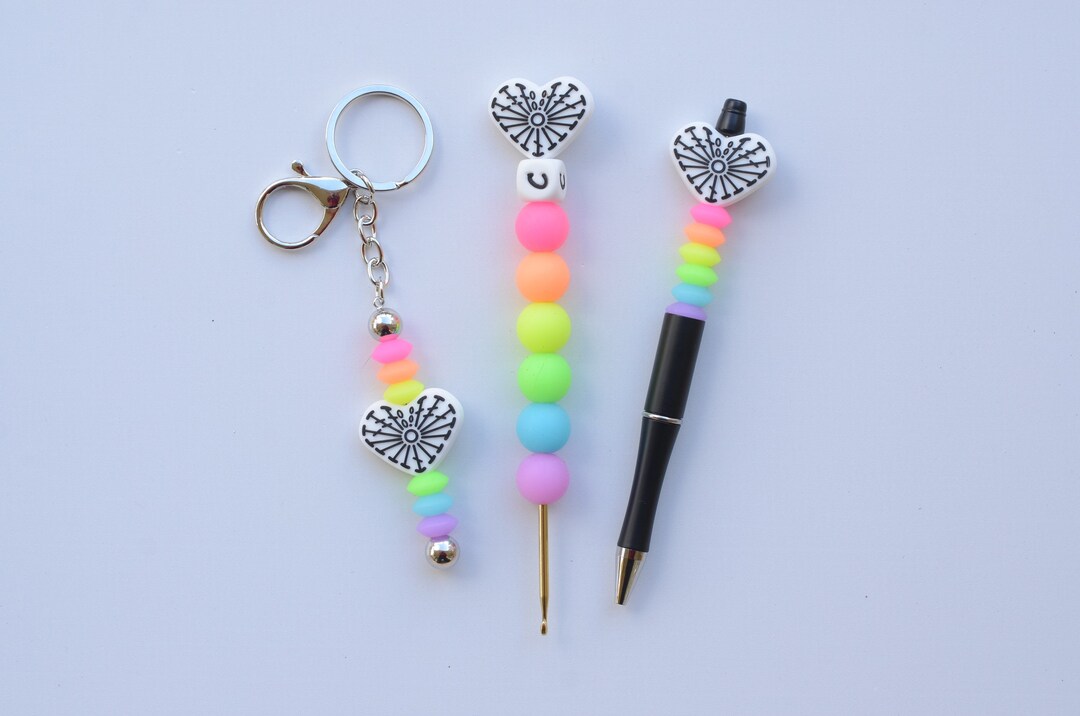 Crochet Heart Diagram Set/ Crochet Hook, Keychain and Pen / Neon