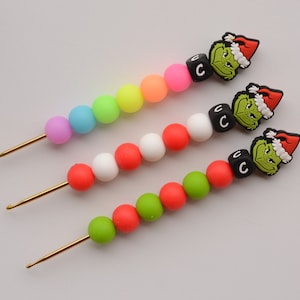 Grumpy Green Christmas Guy Rainbow Neon Rainbow Glow in the Dark Crochet Hook / Crochet Hook / Silicone Bead Crochet Hook