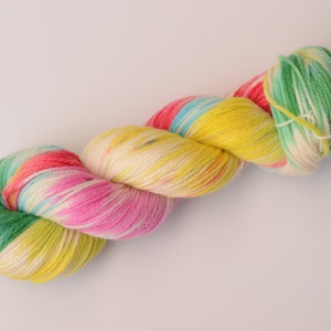 Christmas Lights yarn / Ready to Ship / Worsted Weight yarn / Green Red Pink Yellow Blue Yarn