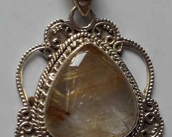 handgemaakte semi-kostbare Rutilated Quartz en sterling zilveren hanger ketting