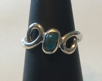 Sterling silver ring with Turqoise stone