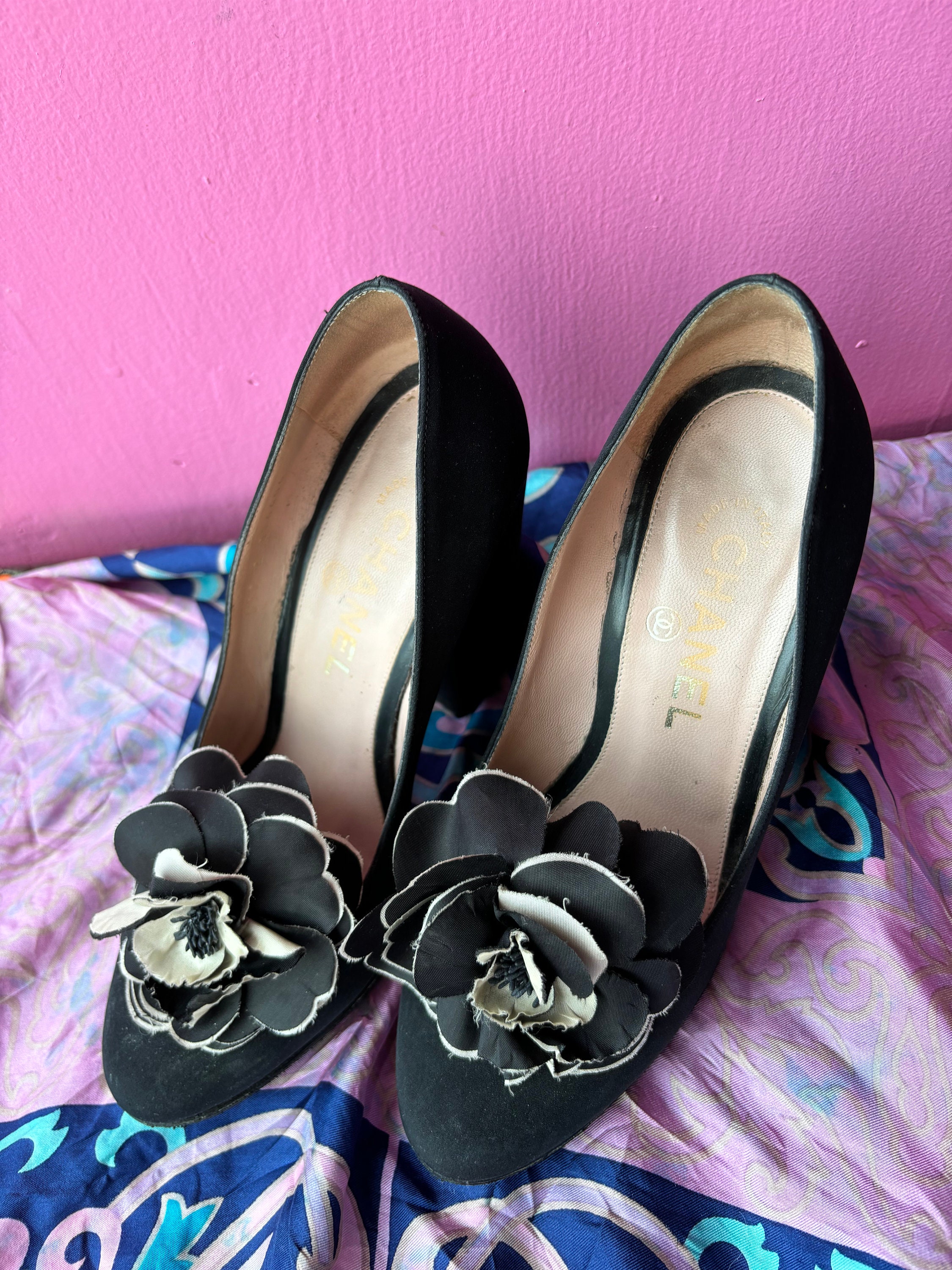 Vintage Authentic Chanel Pump Size 7