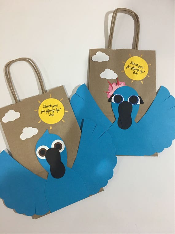 rio movie party, Brazil party, Brazil birthday, Disney rio birthday, Disney rio party, rio treat bags, birds in love, parrots rio, rio movie Il_570xn