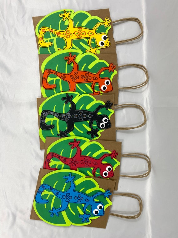 gecko party, geco, lizard, jungle party, rainforest party, gecko birthday, forest party, tropical decorations, Gekko Il_570xn