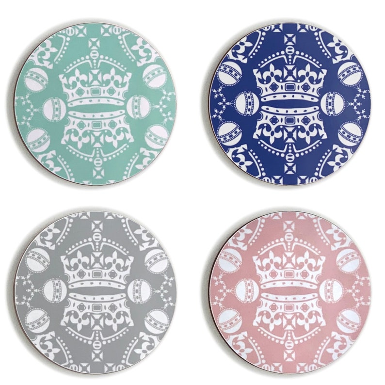 Melamine round placemat Jubilee crown orb pattern image 6