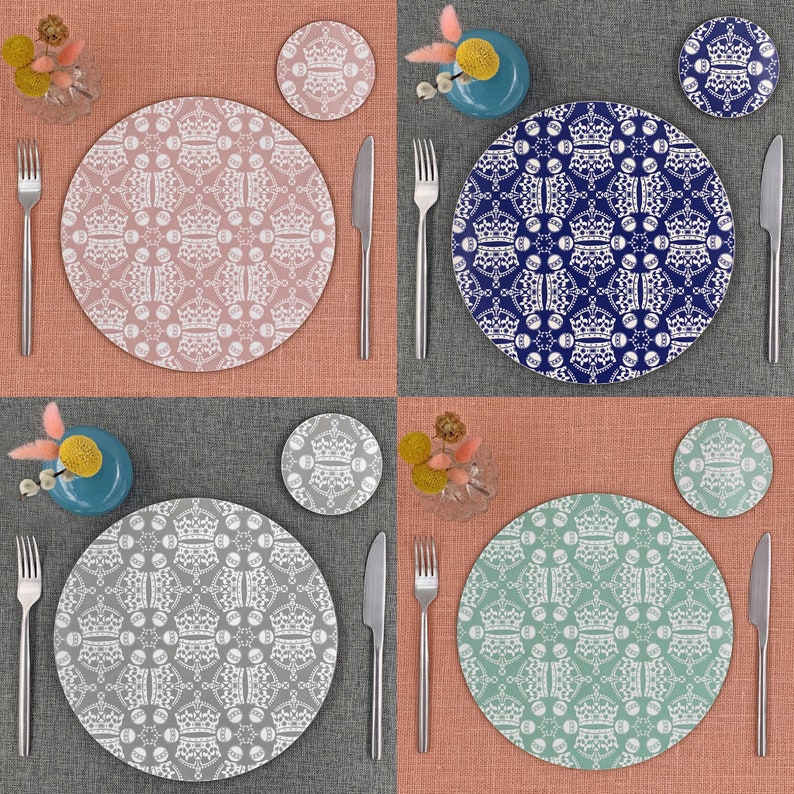 Melamine round placemat Jubilee crown orb pattern image 3