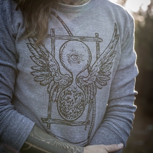Pyramid Oracle Thermal - Camisa de manga larga Mystic Hour Glass - Camiseta unisex hecha en los EE.UU.