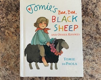 Vintage Small Tomie's Baa, Baa, Black Sheep and Other Rhymes Board Book Tapa dura de Tomie DePaola, Tomie DePaola Sheep Book, Nursery Books