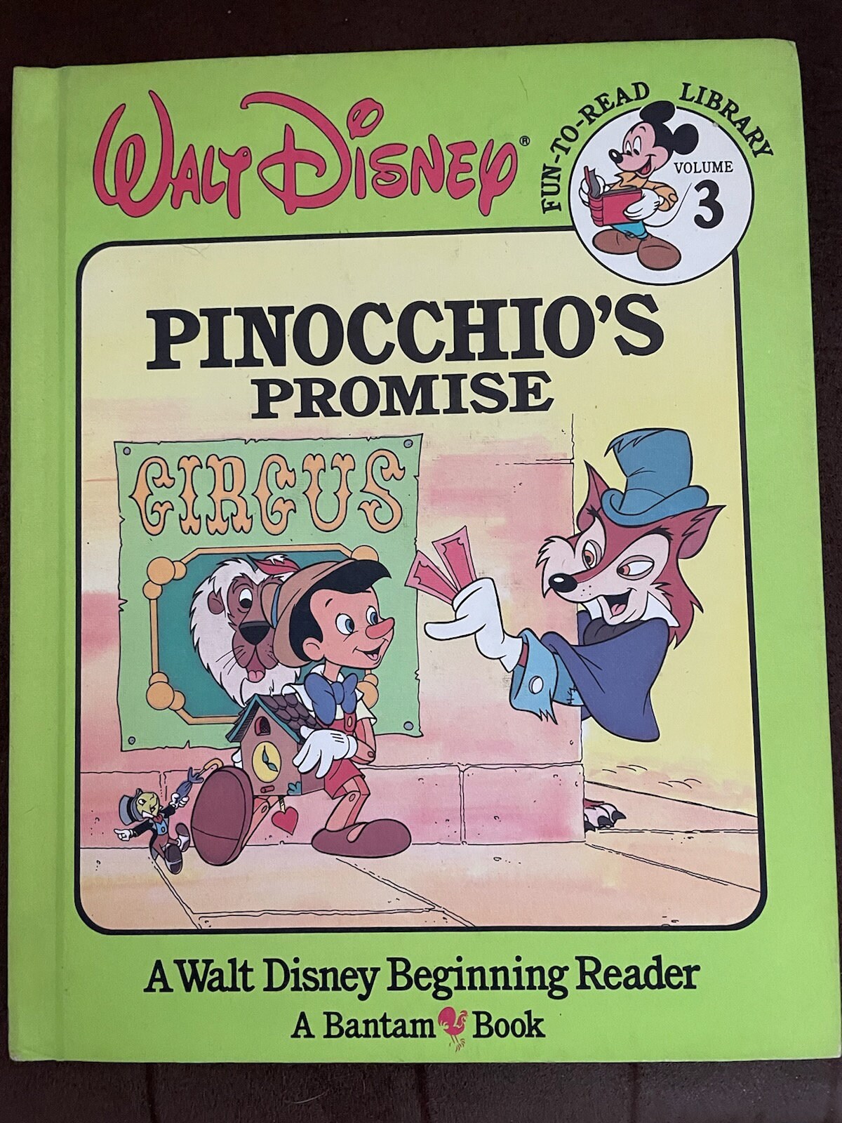 Hardcover 1986 Walt Disney's Fun to Read Library Volume 3