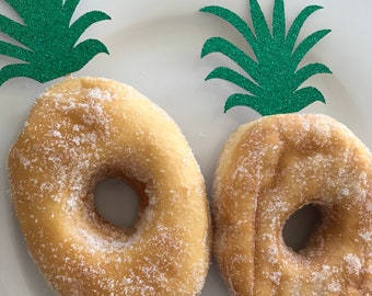 DIY Pineapple donut toppers / pineapple cupcake toppers / pineapple / tropical bridal shower / luau theme / Hawaiian party / aloha theme