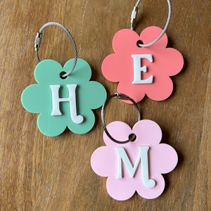 Retro Letter Daisy Bag Tag, Kids 3D KeyChain, Initial Acrylic Tag, Flower Backpack Tag, Luggage Tag, Girl Bag Tag, Diaper Bag Tag
