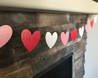 Valentines banner / heart banner / heart bunting / valentine’s decorations / valentines decor / Valentine’s Day banner / be mine banner