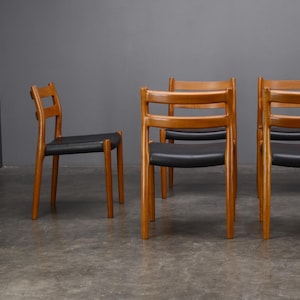 6 Møller Model 84 Dining Chairs Teak and Black Mid Century Danish Modern