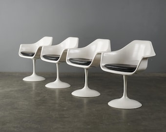 4 Vintage Saarinen-style Tulip Chairs by Fiberform White with Black Cushions