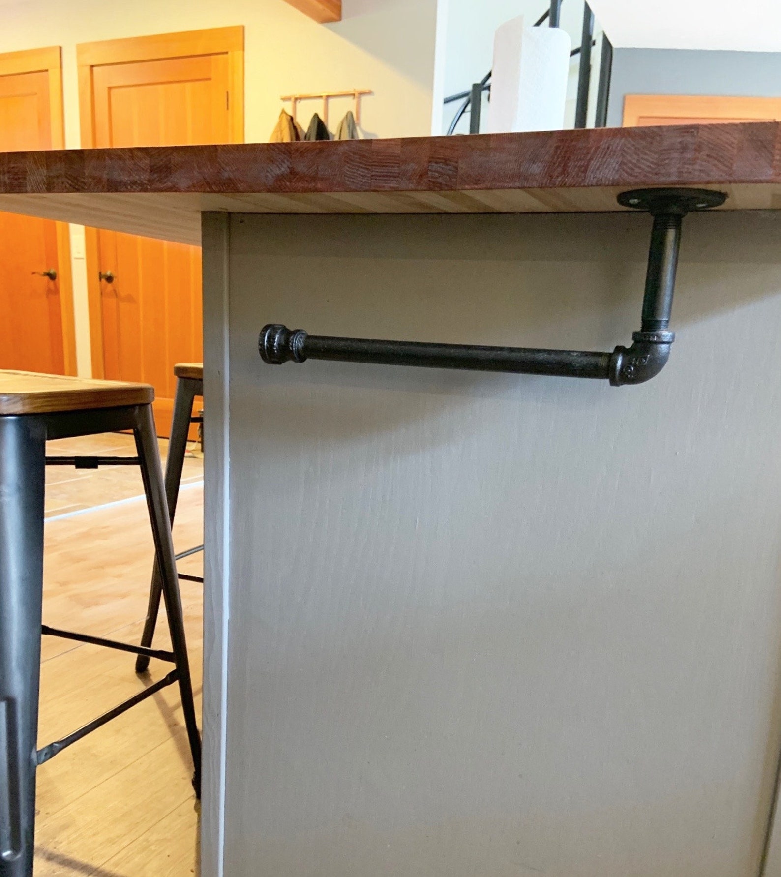 Industrial Pipe Paper Towel Holder Rustic Farmhouse Kitchen Etsy