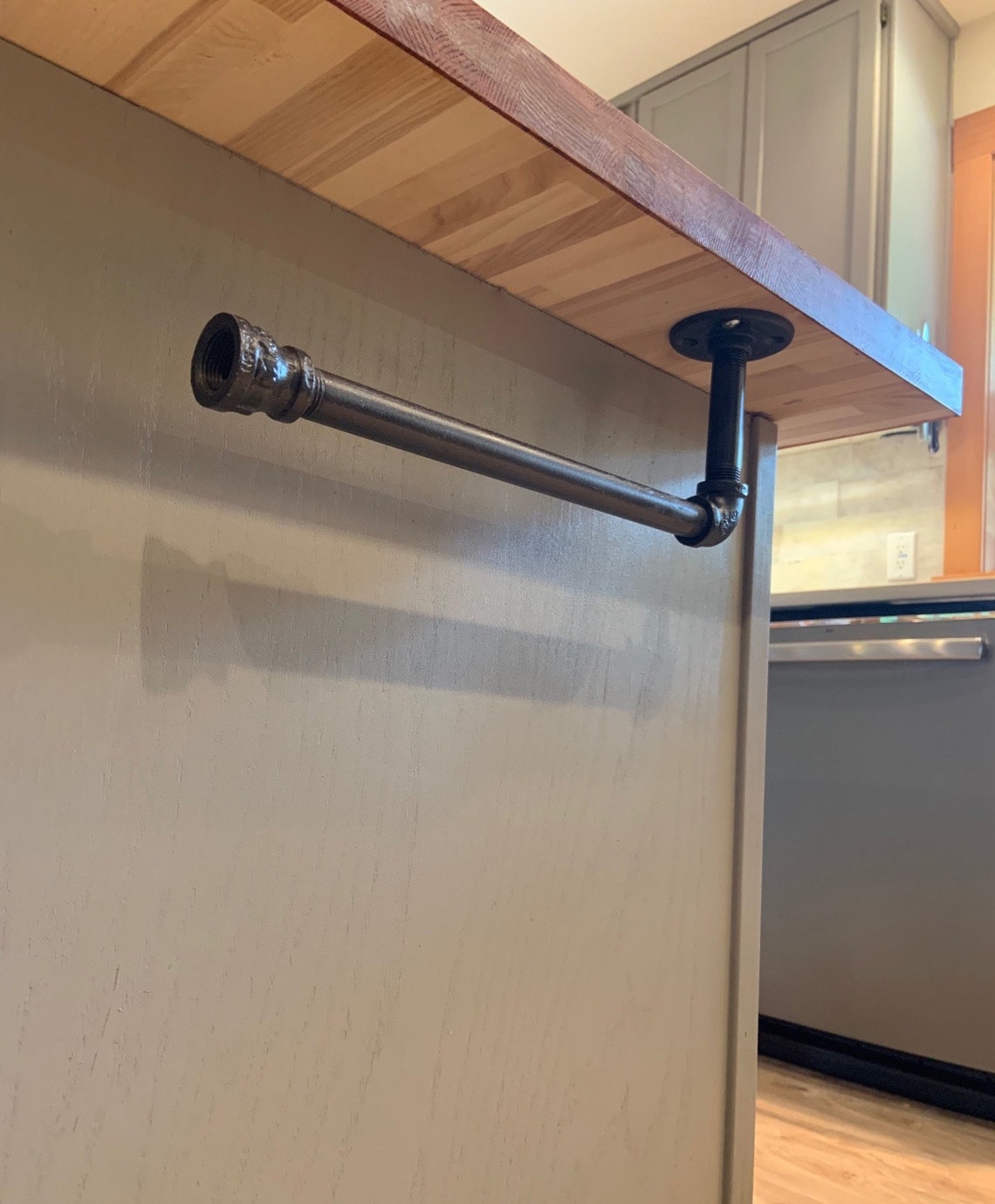 Industrial Pipe Paper Towel Holder Rustic Farmhouse Kitchen Etsy