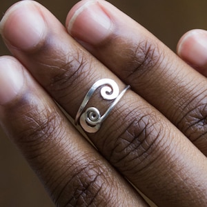 Sterling Silver Midi Ring 925 Knuckle Ring Adjustable Midi Ring Above the Knuckle Swirl Mid Finger Ring Spiral Ring Silver Midi Ring
