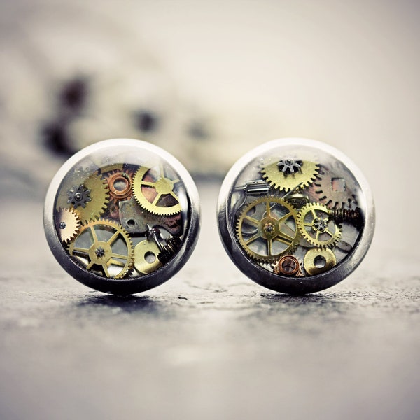 Ver parte pendientes Eco Friendly Upcycled Cosplay Steampunk Studs Clockwork Jewelry Tiny Cogs Gears Cyberpunk