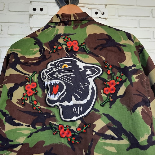 Black Panther and Flower Camo Jacket / shops Upcycled British Army Combat Woodland Camouflage Jacket with Patches Men Size M Unisex Adult