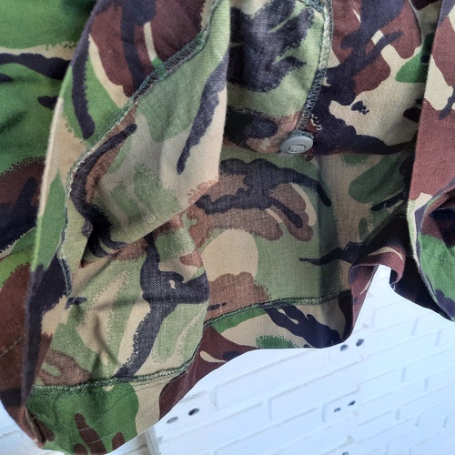 Black Panther and Flower Camo Jacket / shops Upcycled British Army Combat Woodland Camouflage Jacket with Patches Men Size M Unisex Adult