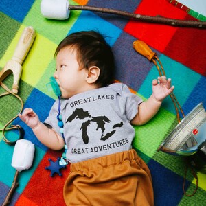 Le T-Shirt Mini Souls 'Great Lakes' ou One-Piece