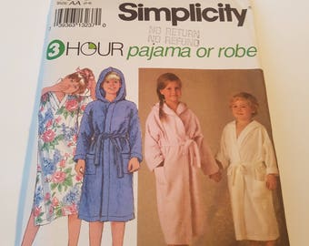 Vintage Simplicity sewing pattern 8090 Child's Pajamas in 2 Lengths, Nightshirt & Robe with Tie Belt in sizes 2, 3, 4