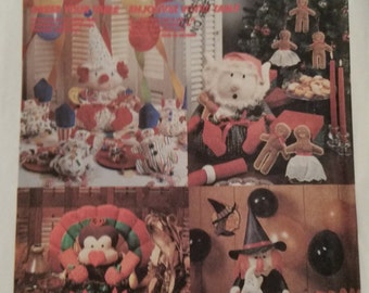 Uncut Vintage McCall's Crafts Sewing Pattern 3367 Holiday Table Accessories Package