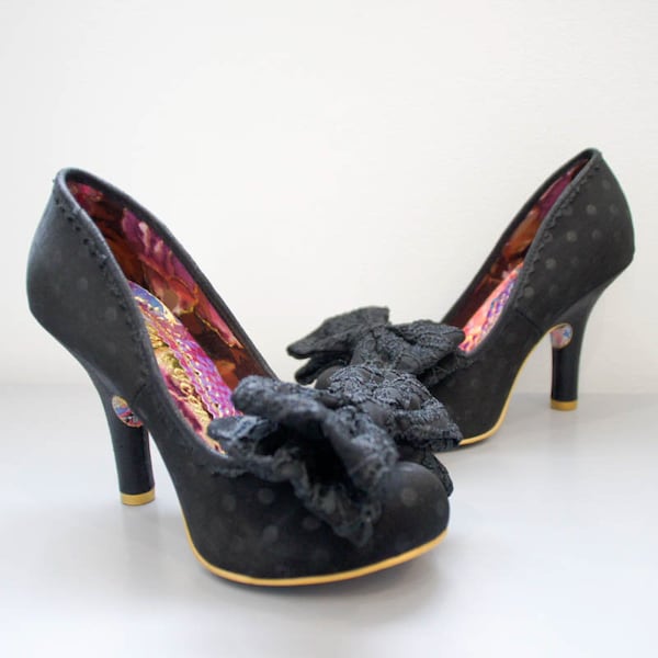 Pin Up Irregular Choice black pumps