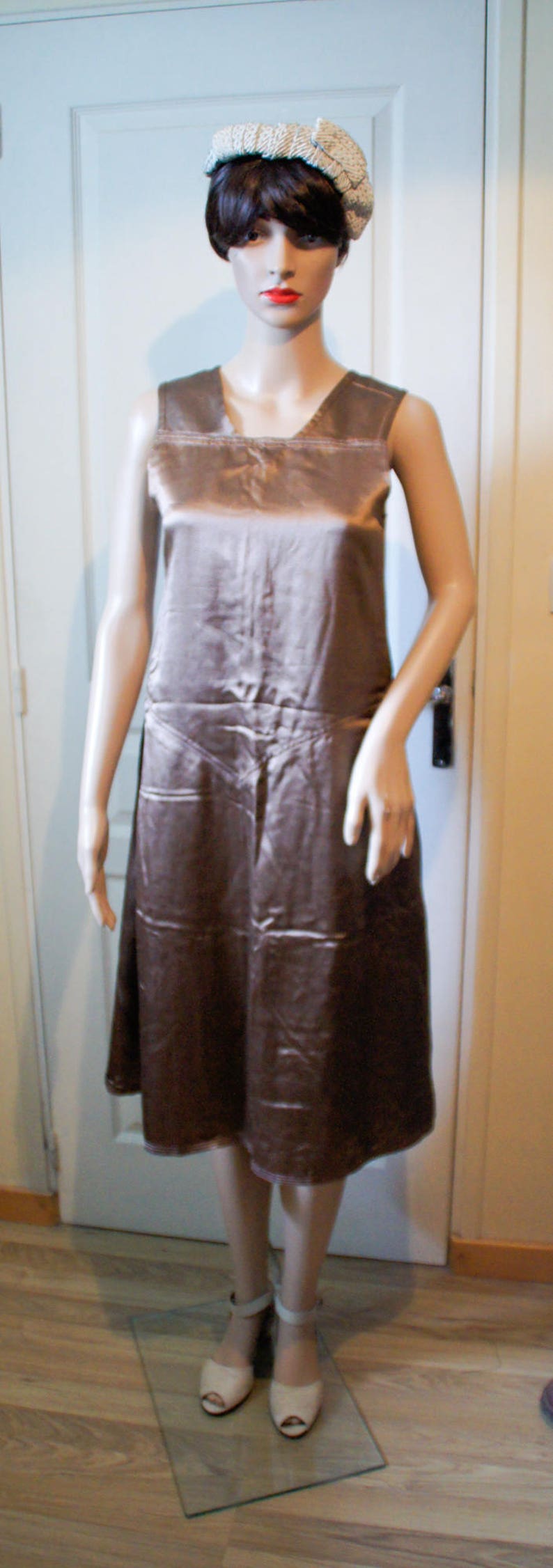 Vintage dress 1920's brown image 2