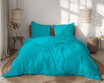 Aqua Blue Solid Color Duvet Cover Set with Pillowcases – Minimalist Bedding for Modern and Coastal Bedrooms