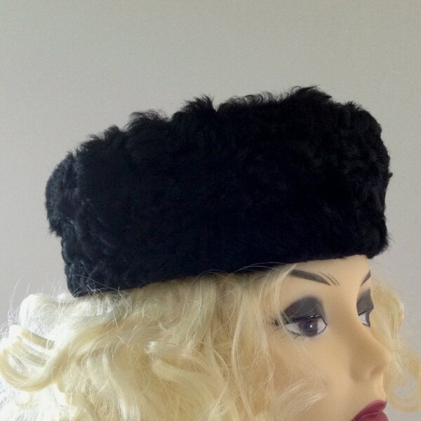 Black Persian Lamb Fur Wool Hat, 1940s Ladies Winter Persian Lamb fur Hat, Vintage Ladies Winter Accessory