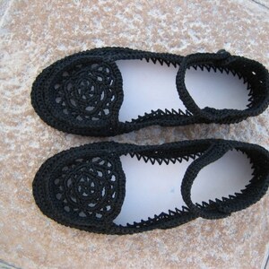 Strap Shoes Crochet Pattern image 2