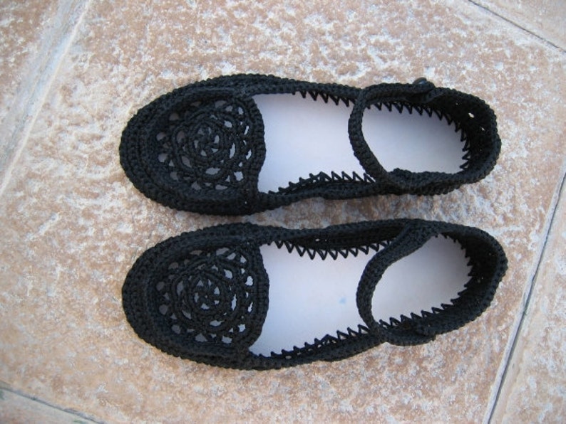 Strap Shoes Crochet Pattern image 2