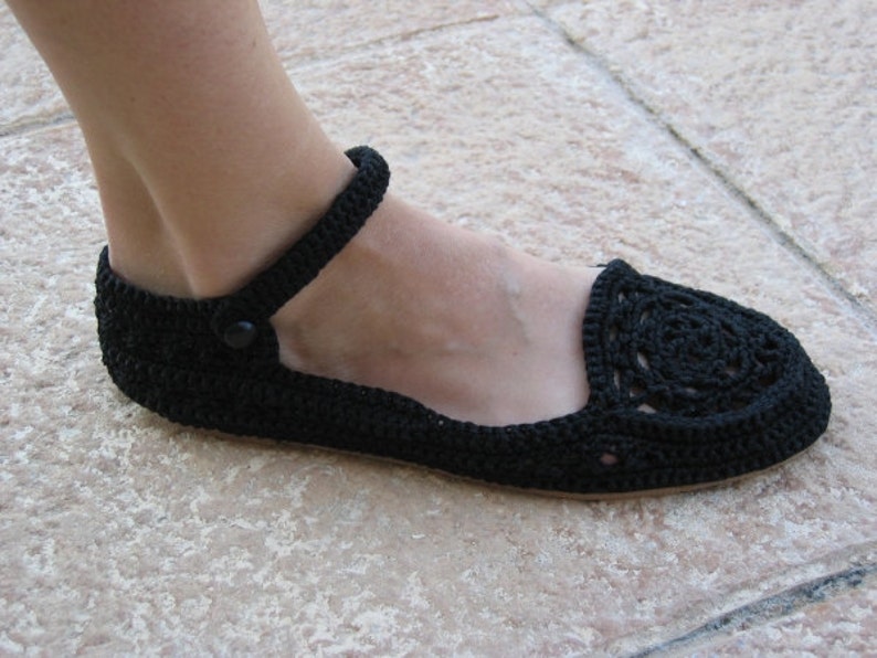 Strap Shoes Crochet Pattern image 1