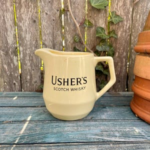 WADE POTTERY Usher&#39;s Scotch Whiskey Jug . Vintage 1970s