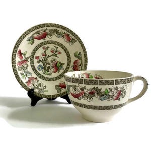 Vintage Johnson Bros Tea Cup and Saucer: Indian Tree Pattern