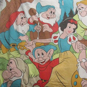 Disney snow top white bedding