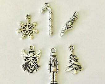 Sterling Silver Nutcracker Charm on a Sterling Silver Double Link Traditional Charm Bracelet 0496