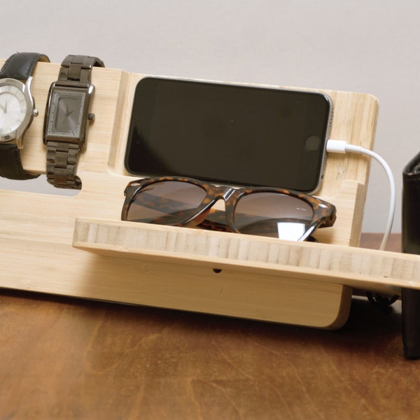 Universal Smart Eye and Watch Dock Valet