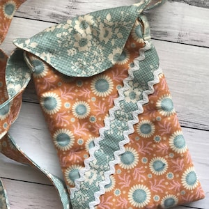 Ebony&#39;s Bag Pattern, Bag for Phone, Cell phone bag, Shoulder Bag Pattern, iPhone bag pattern, PDF Bag Pattern