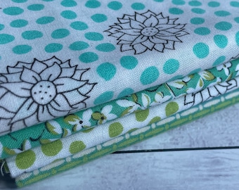 Green Floral Fabric Bundle|Fat Quarter Bundle|4 fat quarters|Green,White, Teal Bundle