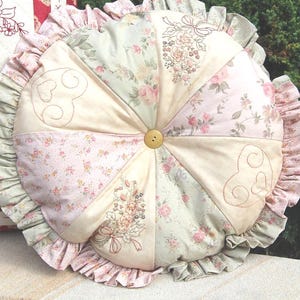 Kissen PDF-Muster, Briar Rose Kissen Rosa und Grün, Gesticktes rundes Kissen,