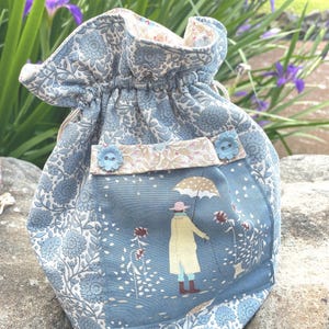 Modello per borsa con coulisse/Borsa da cucito/Borsa con coulisse PDF/Modello PDF/Borsa per ragazze/Borsa per progetti/Giorni ventosi Tilda/Modello per borsa Tilda/Tessuto Tilda/